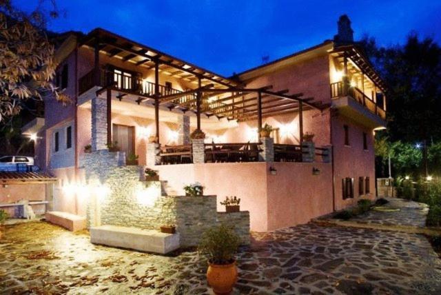 La Casa Rossa Hotell Prínos Exteriör bild
